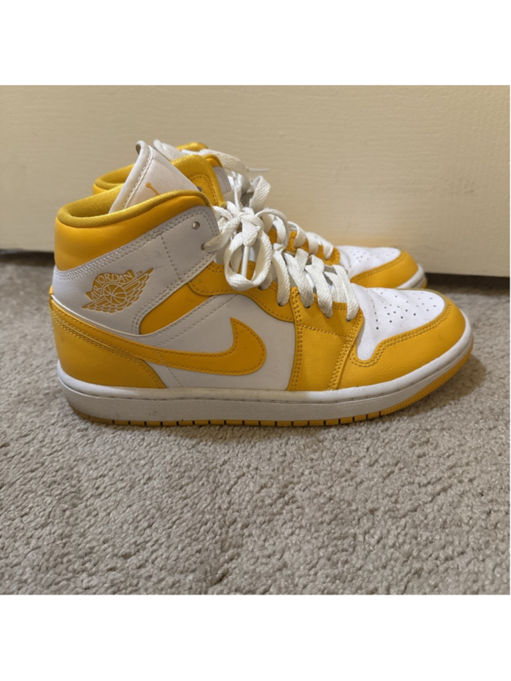Size 8- WMNS Nike Air Jordan 1 Mid 'University Gold' BQ6472-117